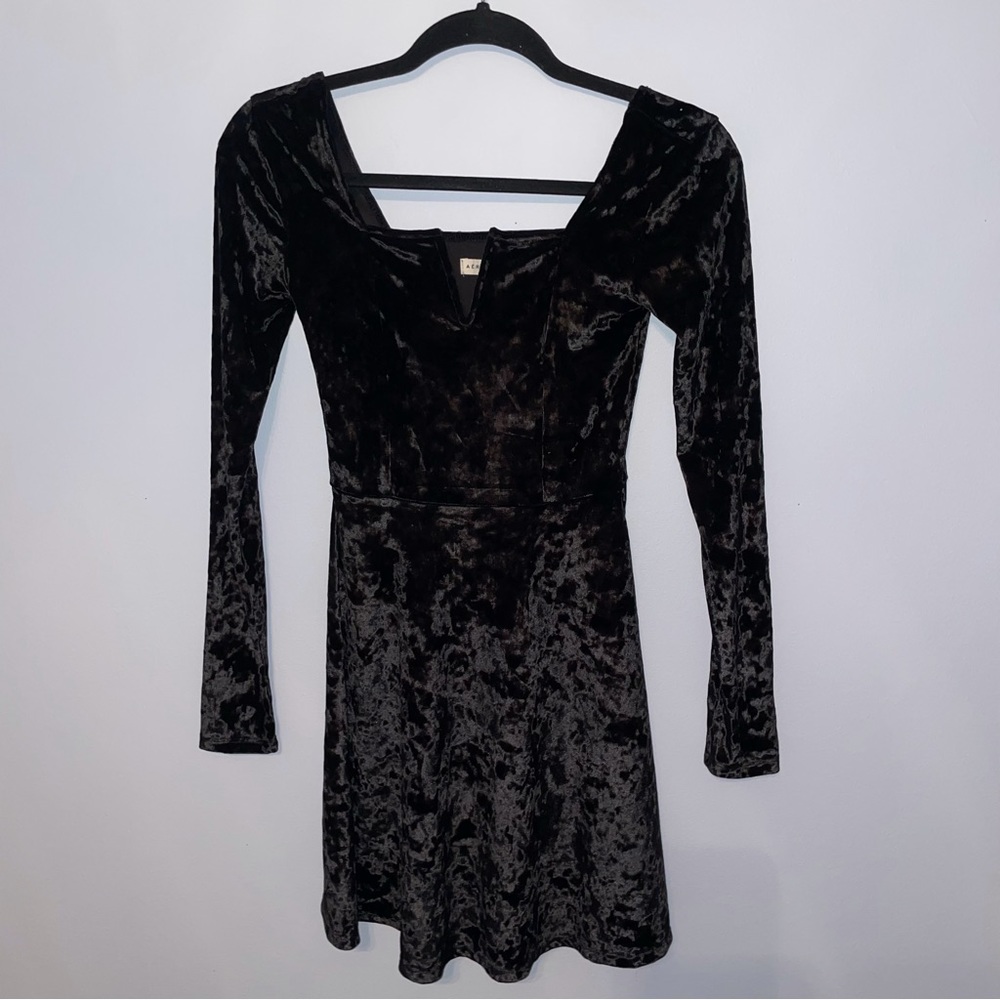Aéropostale Black Solid V-Wire Fit & Flare Dress